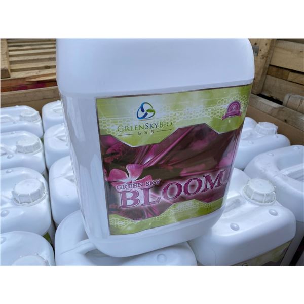 CRATE OF GREEN SKY BIO 'BLOOM' FERTILIZER, 60 X 10 LITRE JUGS, TOTAL OF 600 LITRES