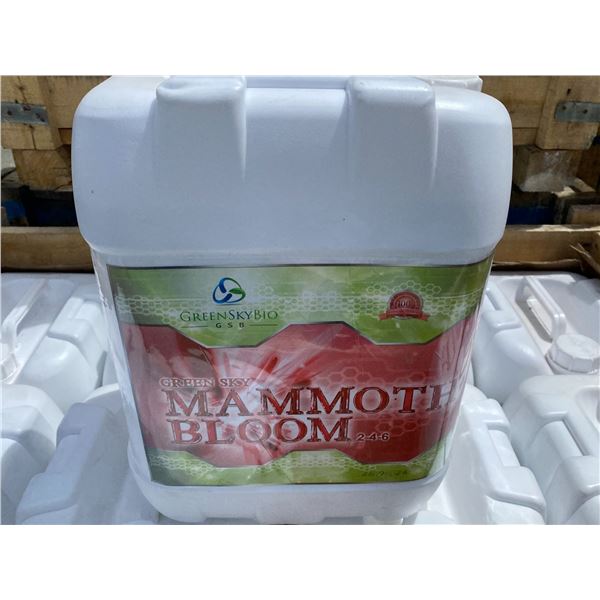 CRATE OF GREEN SKY BIO 'MAMMOTH BLOOM' FERTILIZER, 24 X 24 LITRE JUGS, TOTAL OF 576 LITRES