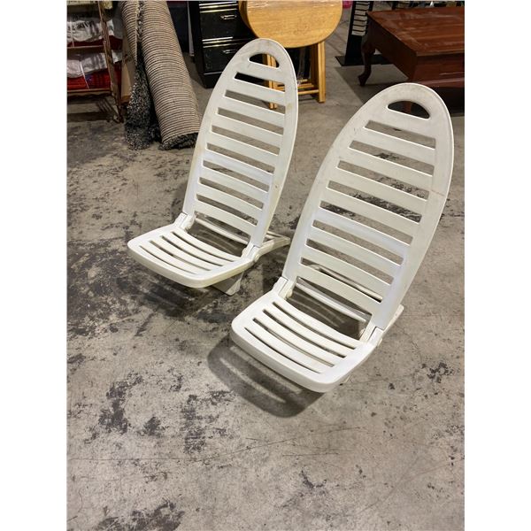 2 folding beach Chairs