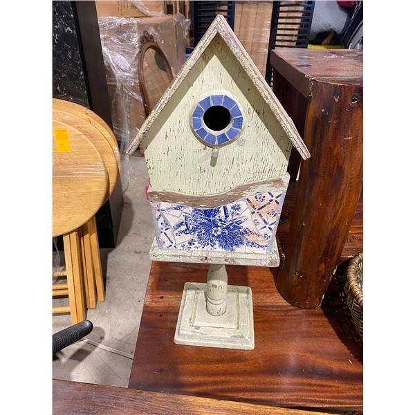 Bird house decor