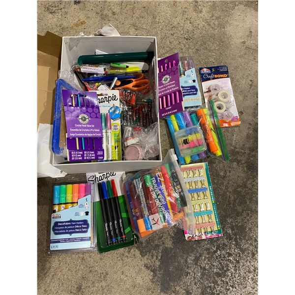 Lot art supplies and crafts