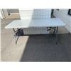 Image 1 : Folding table