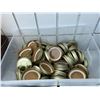 Image 2 : Jars and lids