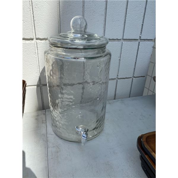 Large glass dispenser