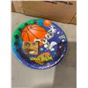Image 2 : 8 boxes of plates original space jam
