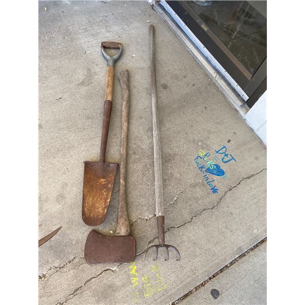 Yard tools