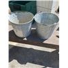 Image 1 : 2 pails