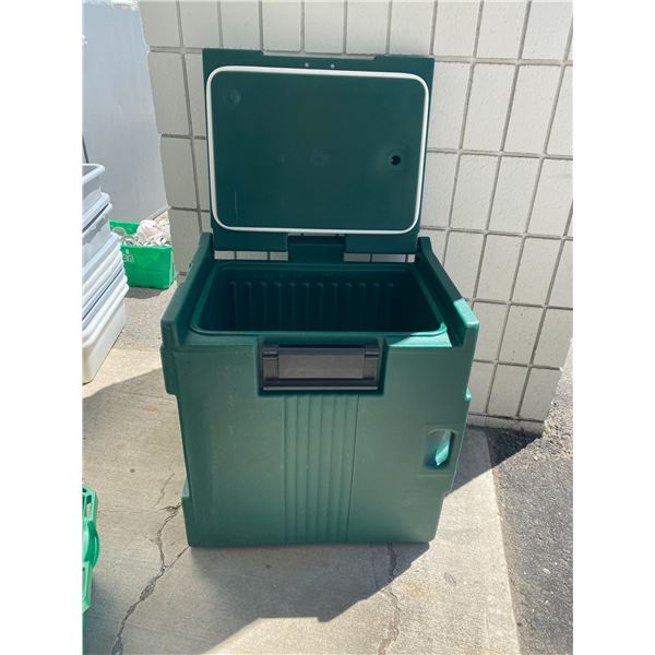 Storage box cambro