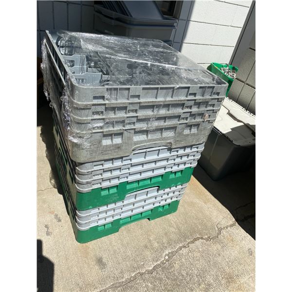 Dishwasher trays too one has some glasses