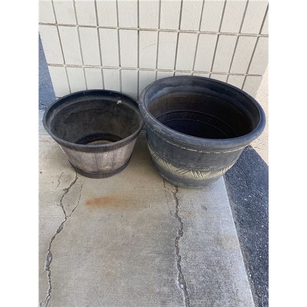 2 pots