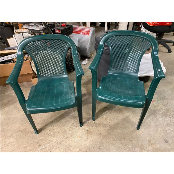 2 patio chairs