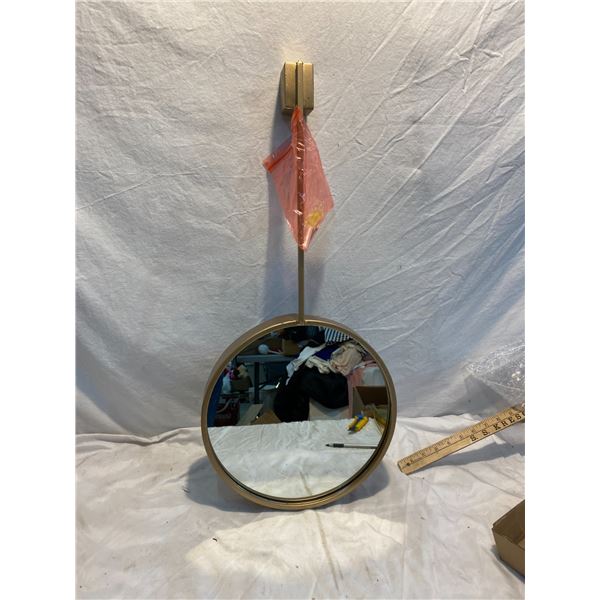 Lot of 5 round gold mirrors