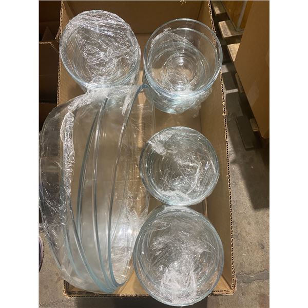 Lot of bowls and 3 glass plater dishes