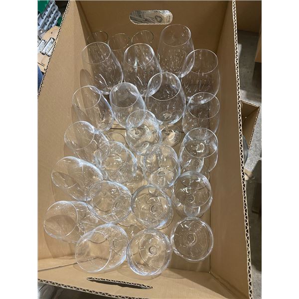 Lot wine glasses