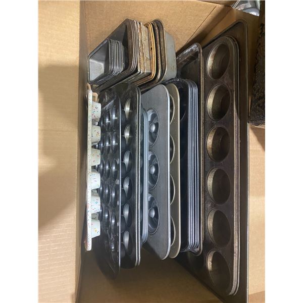 Lot of baking pans
