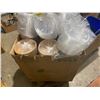 Image 1 : Lot of 12 oz soup bowls and lids