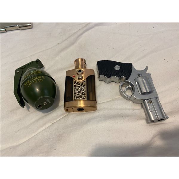 Lot 3 collectible lighters