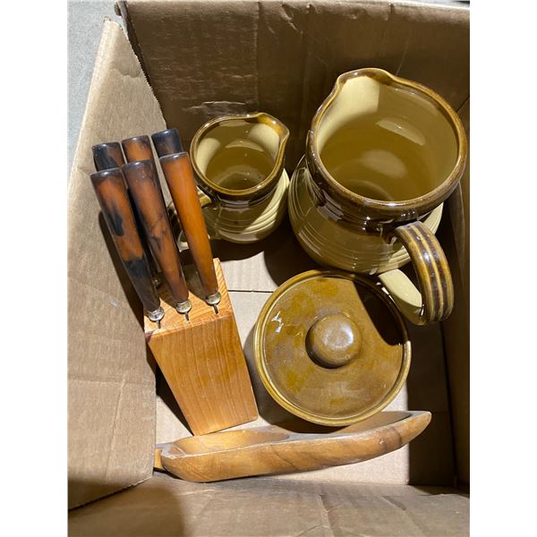 Pottery and knife block