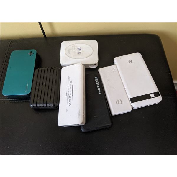 lot battery back ups cellphones