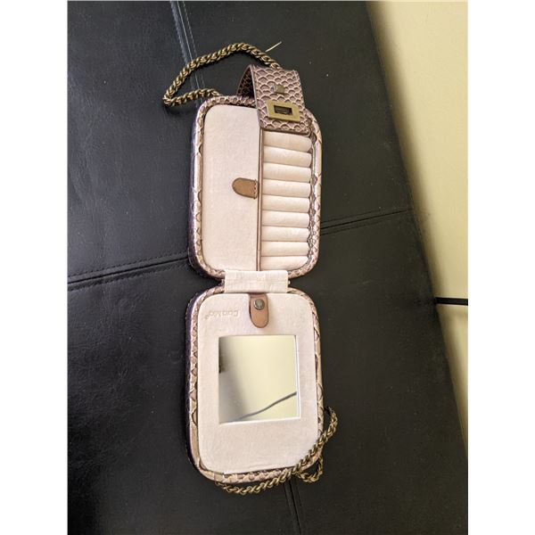 jewelry case