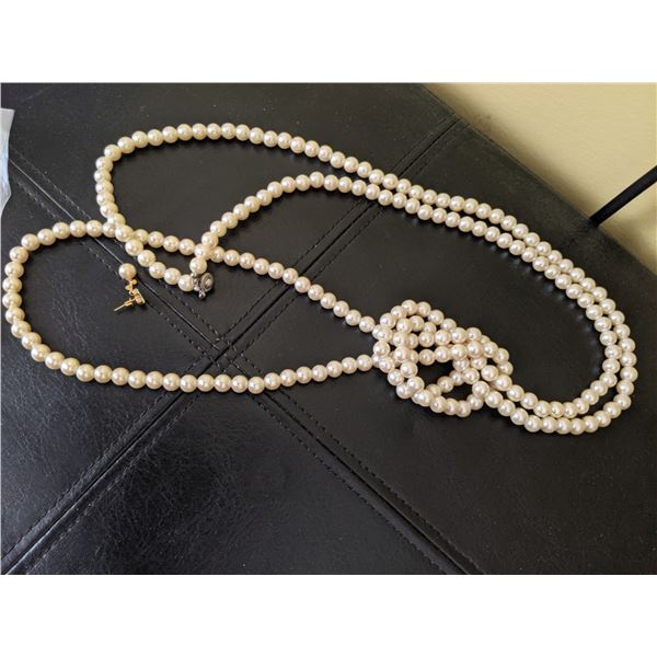 faux? pearl strand