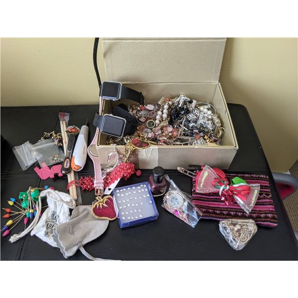 box assorted jewelry