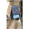 Image 3 : 2 pet transporters 2 pet houses and training pads
