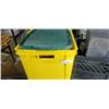 Image 2 : LOT OF TOTES, CRATES, TOOLBOXES