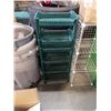 Image 2 : WHITE WIRE CUBE SHELF AND GREEN PLASTIC SHELF