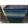 Image 2 : 4 storage totes with lids