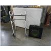 Image 1 : Folding walker and fusion encounter speaker in sub box