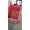 Image 3 : 6 storage totes with Built-in lids