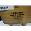 Image 6 : PICNIC BASKET AND SHOE SHINE STAND