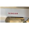 Image 2 : VINTAGE SINGER SEWING MACHINE