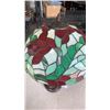Image 3 : TABLE LAMP WITH LEADED GLASS SHADE - 25 INCHES TALL