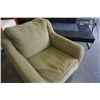 Image 2 : GREEN LAZBOY UPHOLSTERED ARMCHAIR - 34 inches wide