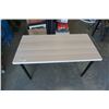 Image 2 : WOOD FINISH IKEA TABLE