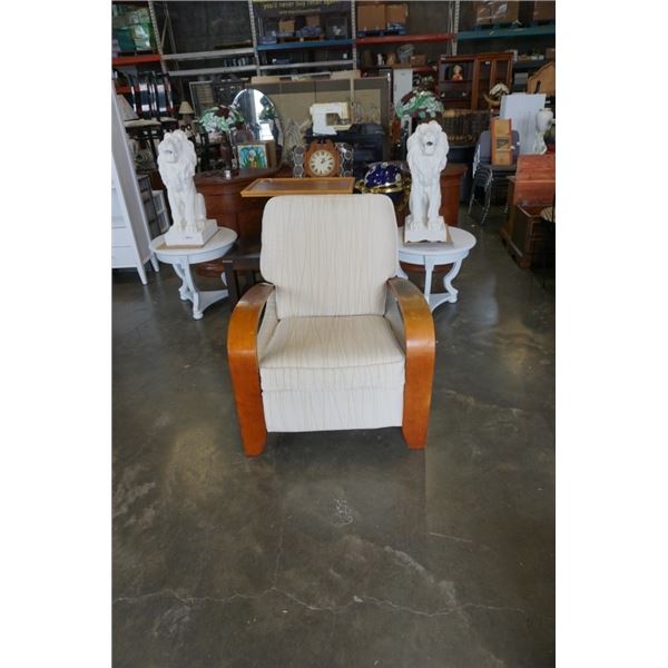 WOOD FRAMED RECLINING CHAIR