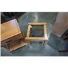 Image 2 : MAPLE 1 DRAWER NIGHTSTAND AND GLASSTOP ENDTABLE
