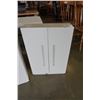 Image 2 : 2 LOCKING METAL CABINETS WITH KEYS
