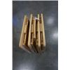 Image 2 : 4 MAPLE FOLDING TV TRAYS ON STAND