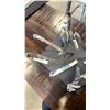Image 2 : LOT OF FOLDING KNIVES AND MTECH FOLDING KNIFE