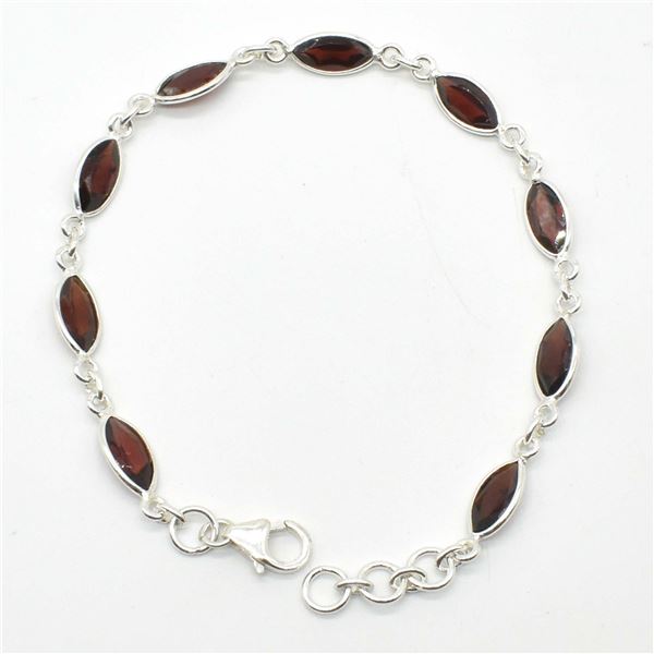 SILVER GARNET (10.8CT) BRACELET