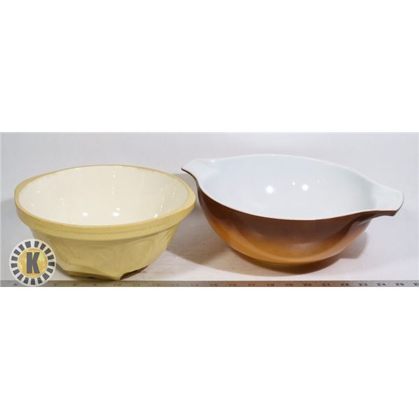 LARGE PYREX BOWL AND ANTIQUE ENGLAND POTTERY