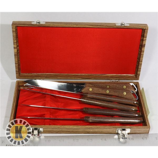 VINTAGE DYNASTY KNIFE SET