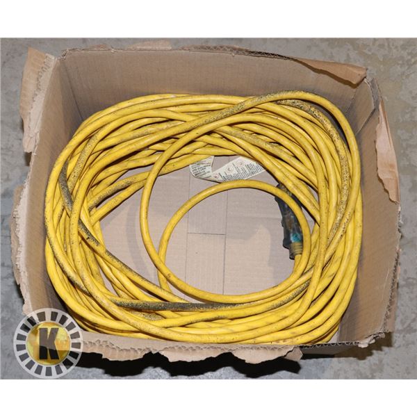 HEAVY DUTY EXTENSION CORD 100 FEET MINT CONDITION