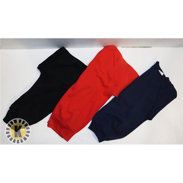 3 YOUTH MEDIUM SIZE SWEATSHIRT