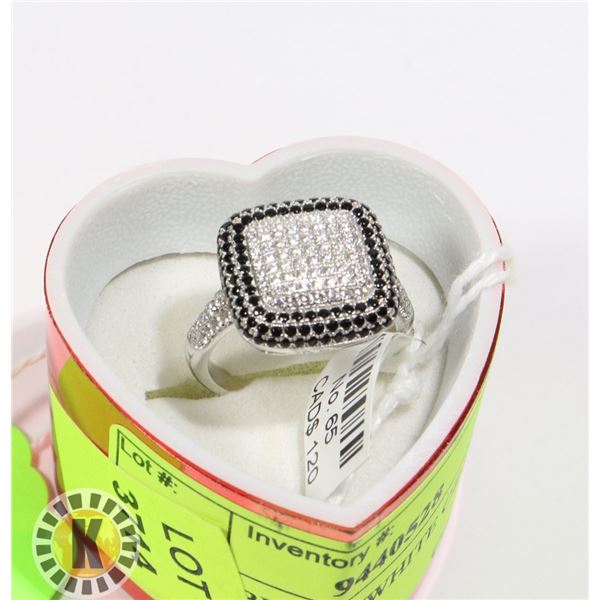 LADIES BLACK/WHITE CZ RING (24)