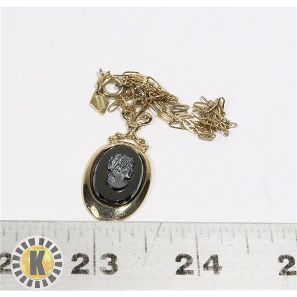 940-130 GOLD TONE NECKLACE, BLACK PENDANT W/ FACE