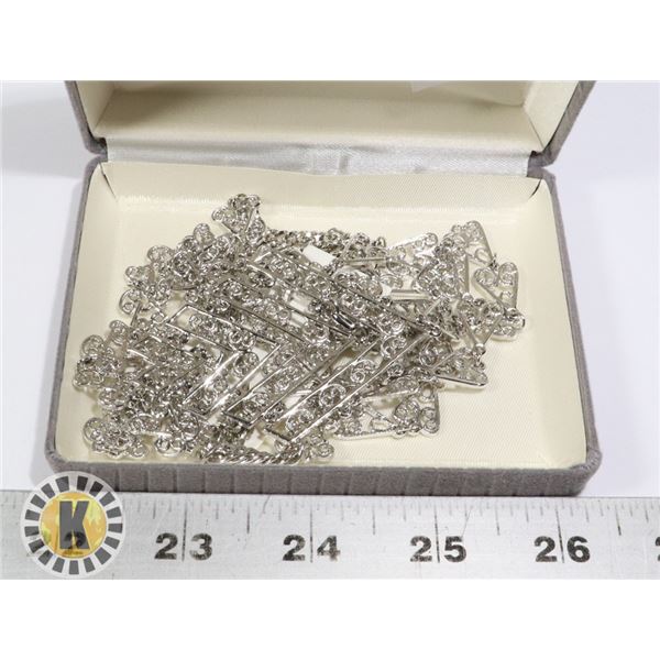 940-119 SILVER TONE NECKLACE MEDIUM LENGTH CHANDELIER